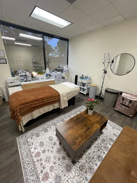 Lenox & Stone Skincare Picture 2