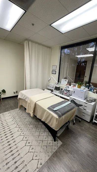 Lenox & Stone Skincare Picture 3