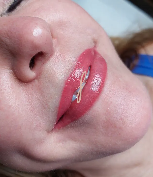 FLOURISH beauty Picture 9