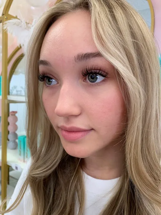 Glow Age Aesthetics Picture 3