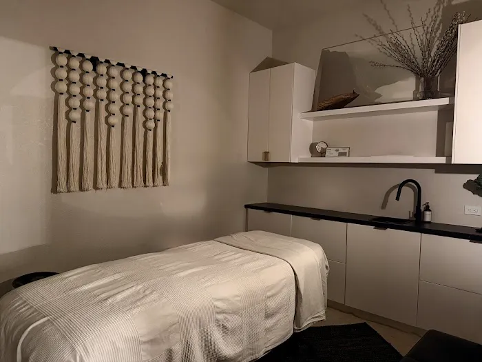 CariLeigh beauté collective Picture 4