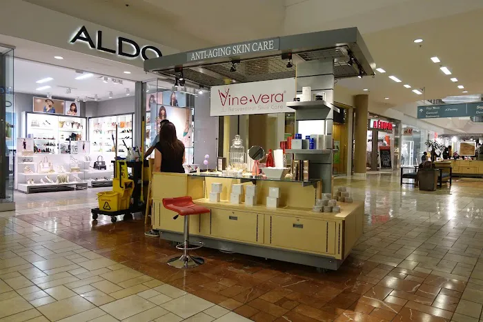 Vine Vera Resveratrol Skin Care Kiosk Picture 1