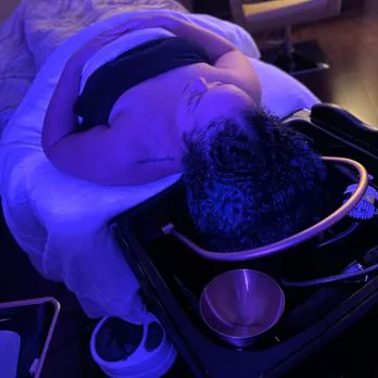 Bella Tu' Estetica Italiana ~ Skin Care Clinique, Head & Scalp Therapy Spa, Waxing Center Picture 9