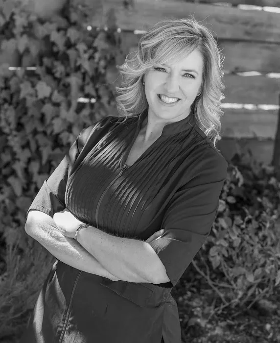 Wendy Sula Skin + Brows Picture 2