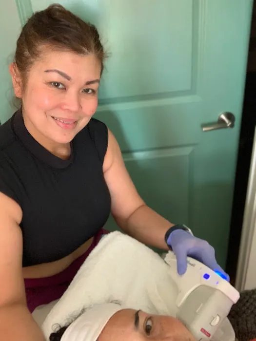 Indulge Vacaville face and body Picture 4