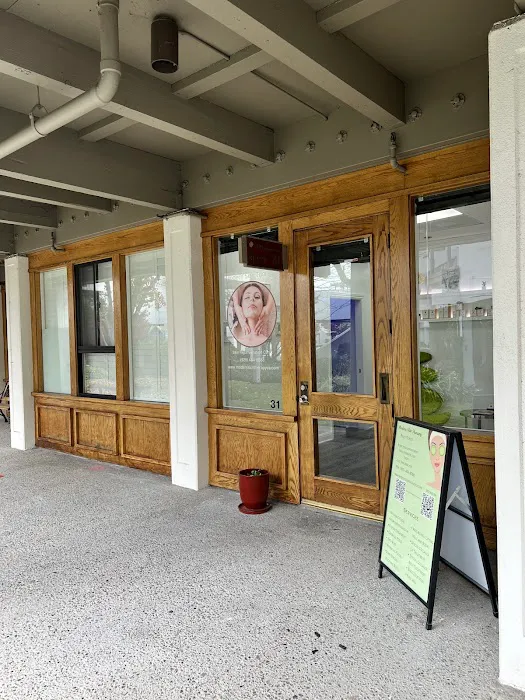 Modern Skin Therapy Picture 6