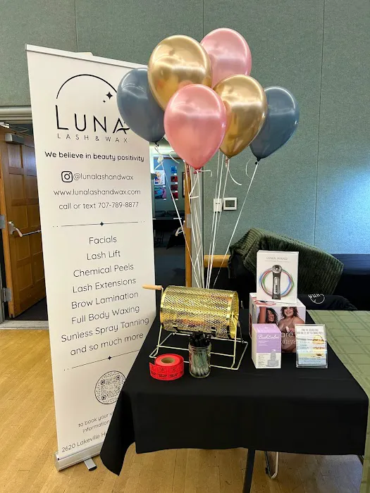 Luna Lash & Wax Picture 2