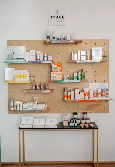 Luminous Skin Studio Picture 5