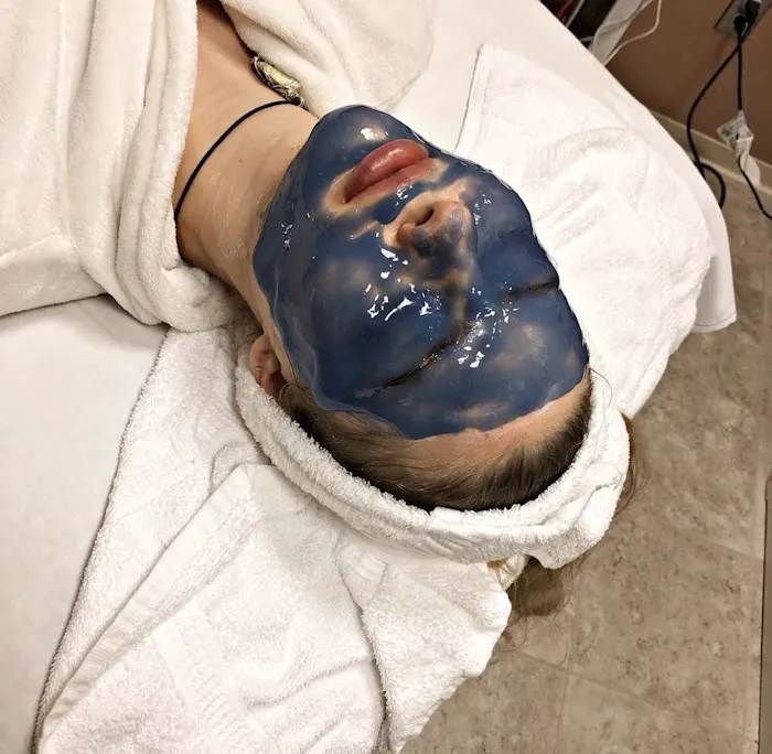 Hayley at Slashed Studio Picture 3