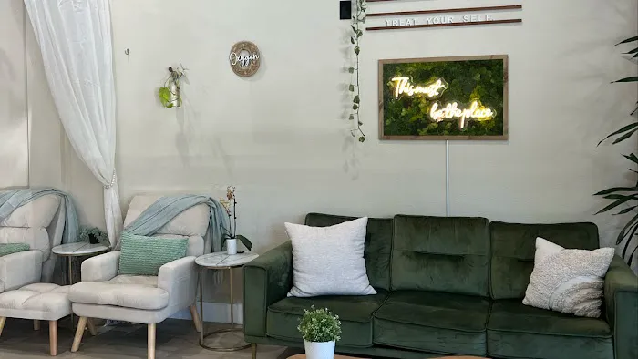 Radiant Skincare and Wellness Lounge Picture 3