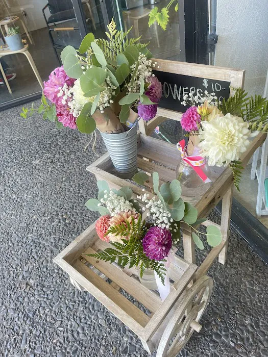 Radiant Skincare and Wellness Lounge Picture 8