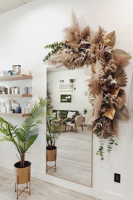 Radiant Skincare and Wellness Lounge Picture 10