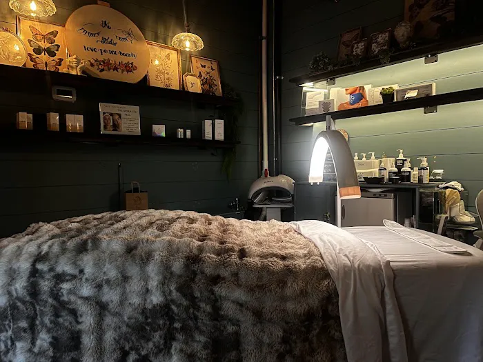 Ink Room and Aesthetics Picture 8