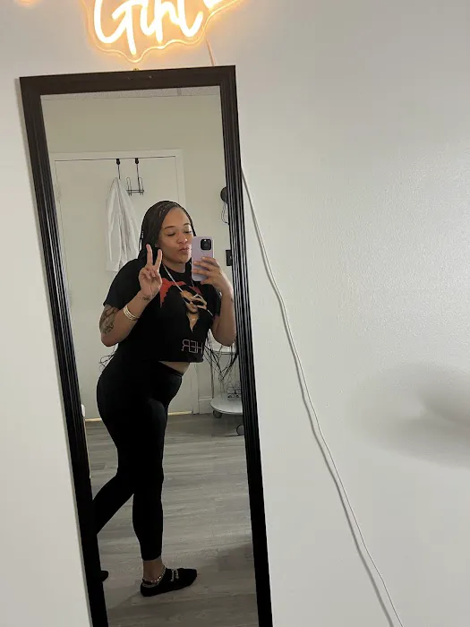 LA’s Glam Bar Picture 1