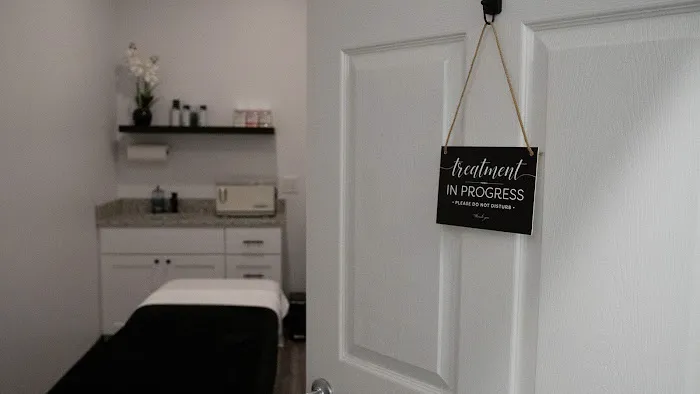 Beauty Expert Picture 2