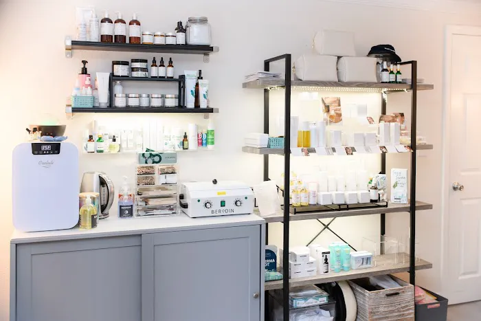 The Alchemist Skin Bar Picture 3