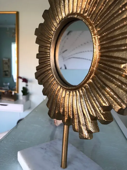 Jolie Skin Studio Picture 9