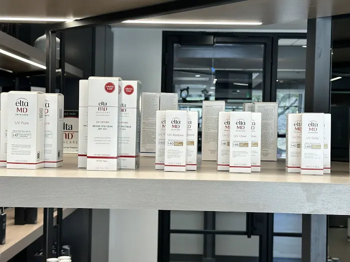 Dermly. Skincare Picture 1