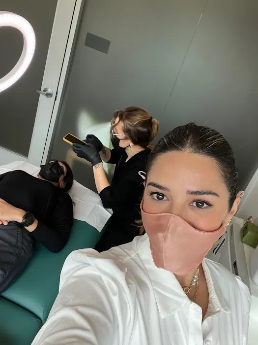 Aloe Skin + Body Picture 9