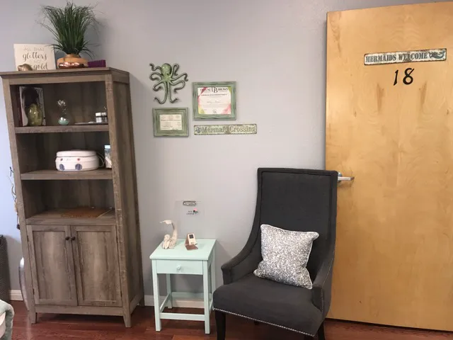 Aqua Luna Aesthetics Picture 4