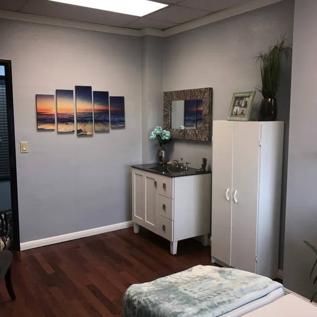 Aqua Luna Aesthetics Picture 7