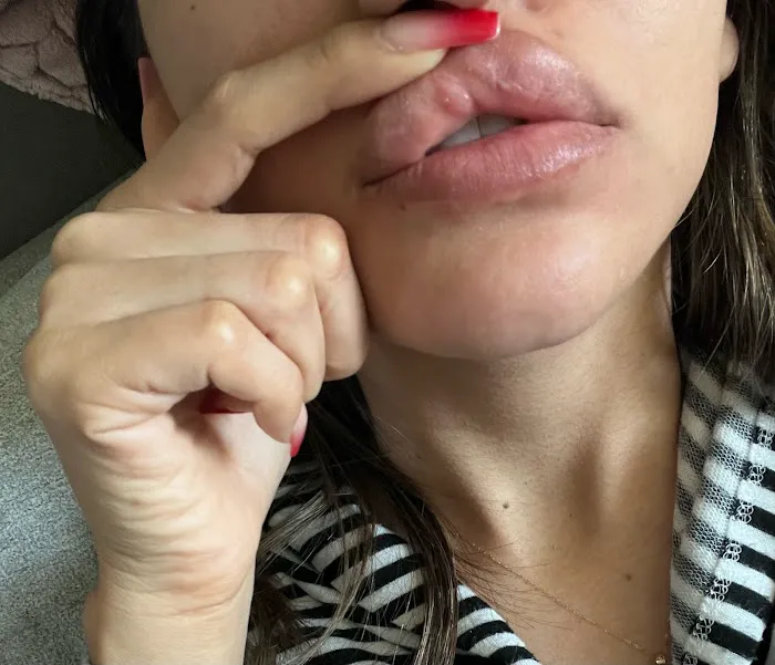 Med Physique Center For Aesthetics Picture 5