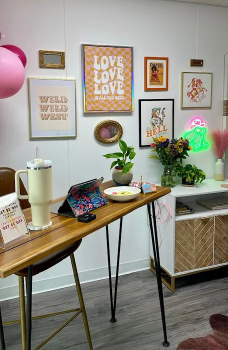 Rebel Beauty Bar Picture 4