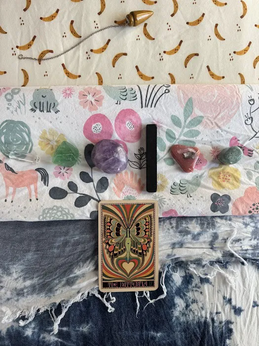 CHIEF SKIN OFFICER - LICENSED ESTHETICIAN Picture 7