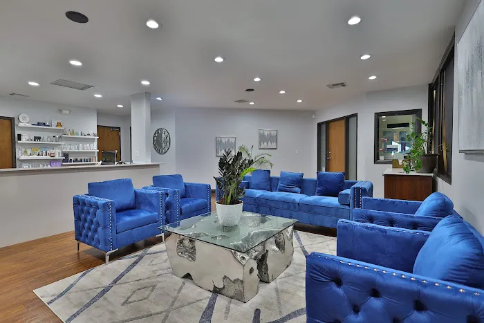 Devenir Aesthetics Picture 1