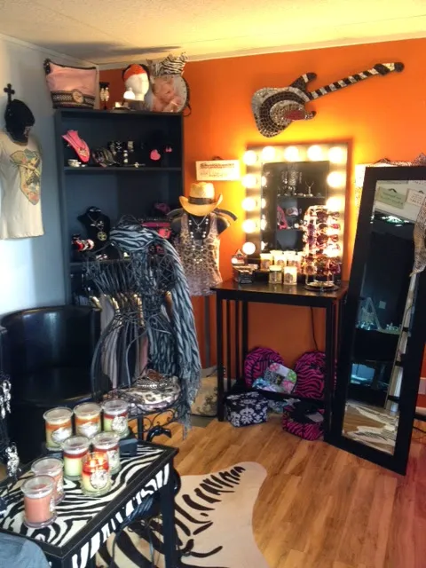 BratFace Skin Care & Boutique Picture 1