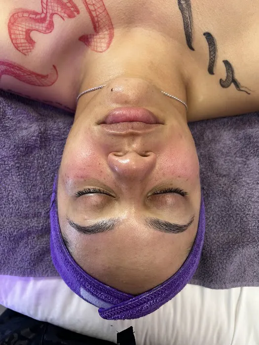 Née Butta Picture 1