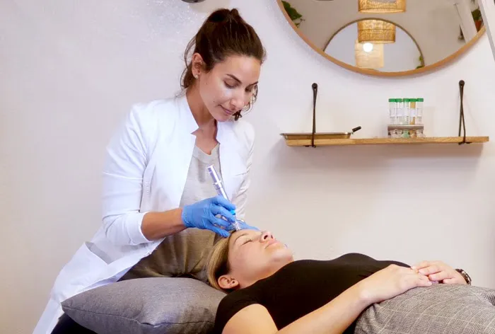 Derma Glow Collagen Stimulation Clinic Picture 2