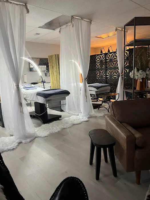 Adryan Aesthetics Skin care Specialists, Custom cosmetics & Facial Bar Picture 9