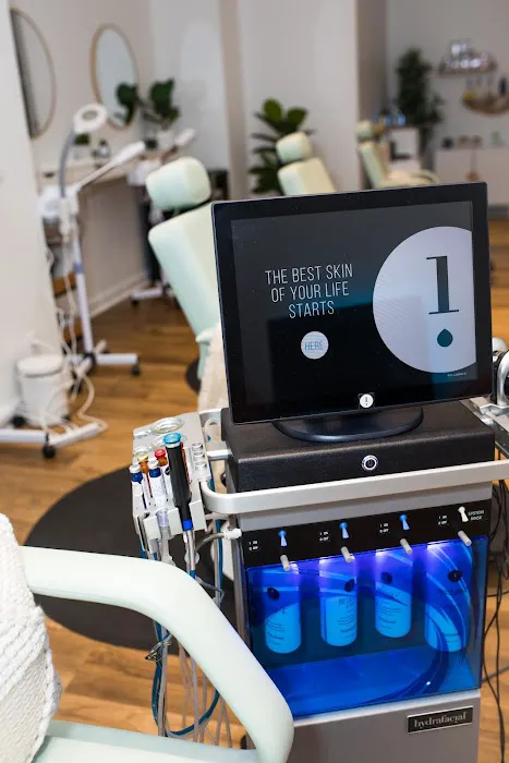 Oasis Face Bar Worthington Picture 4