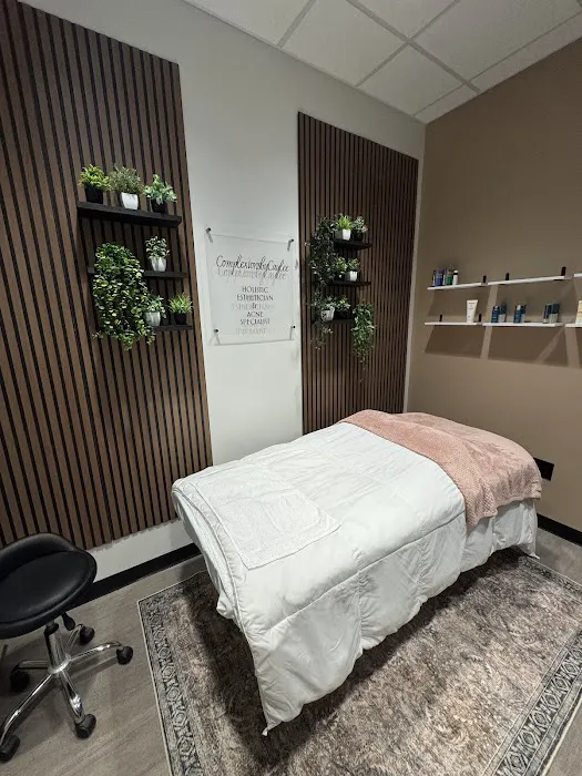 Complexionsbycaylee- Dublin Holistic Esthetician & Acne Specialist Picture 1