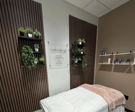 Complexionsbycaylee- Dublin Holistic Esthetician & Acne Specialist