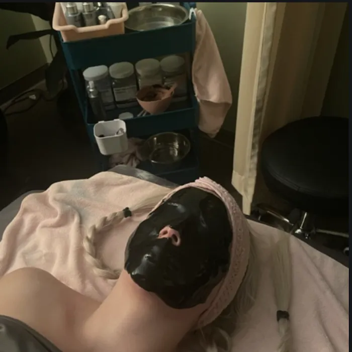 Brittany's Beauty Bar Picture 9