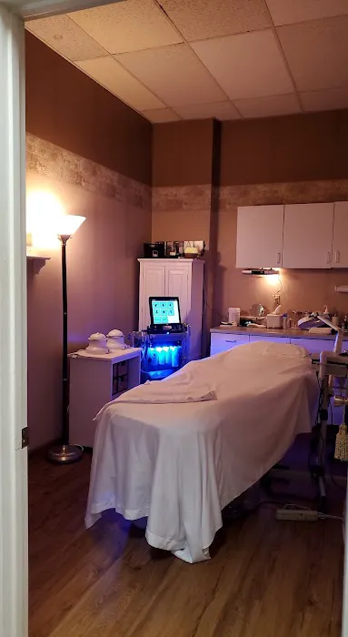 Laura Dershaw SkinCare Picture 1