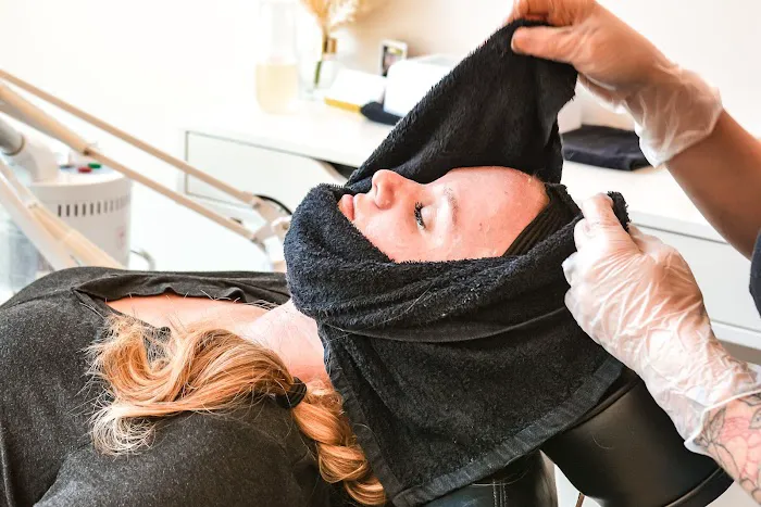 Oasis Face Bar Delaware Picture 9