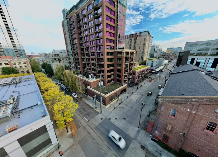 Lux Tan & Cryo - Pearl District Picture 1