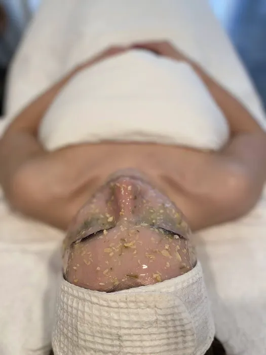 Rebecca Treats Skin Picture 1