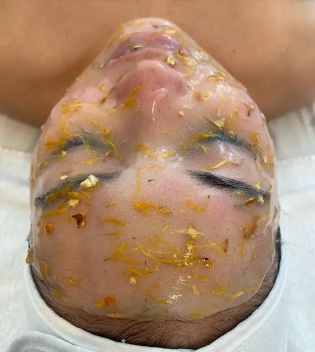 Rebecca Treats Skin Picture 2