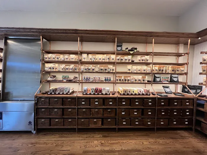 Bellini's Skin & Parfumerie Picture 7