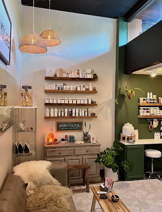 Skin & Soul Holistic Wellness | Pamela Sander, Holistic Esthetician & Reiki Master Picture 7