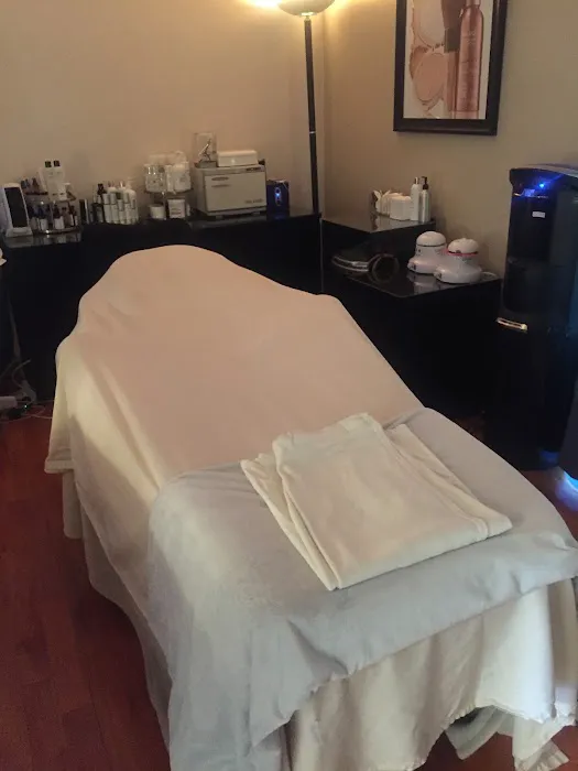 B Bella Aesthetics Picture 2