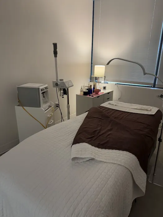 B.Clear Aesthetics Picture 8