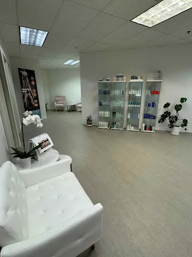 B.Clear Aesthetics Picture 1