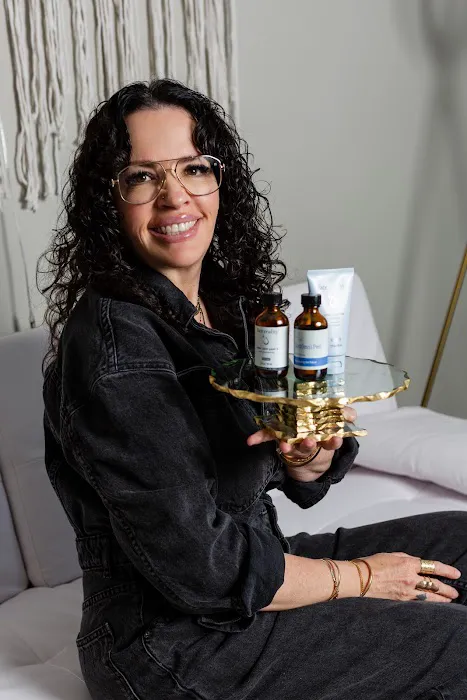 E Aesthetics and Acne Care Picture 2