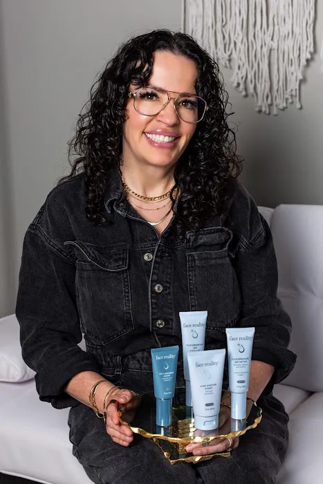 E Aesthetics and Acne Care Picture 9