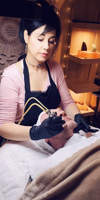 White Lotus Healing Skin Care Picture 1